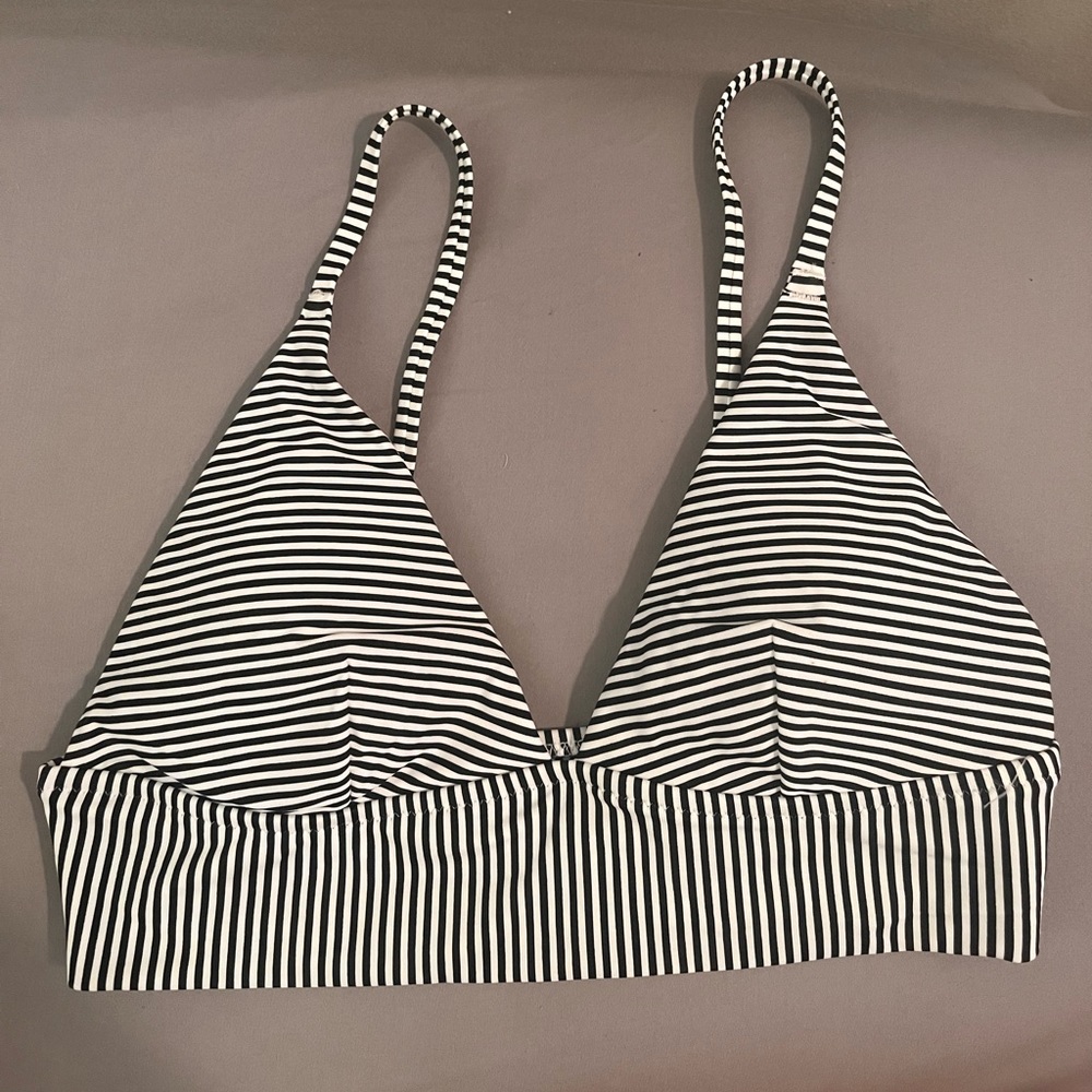 Black and white triangle bikini top